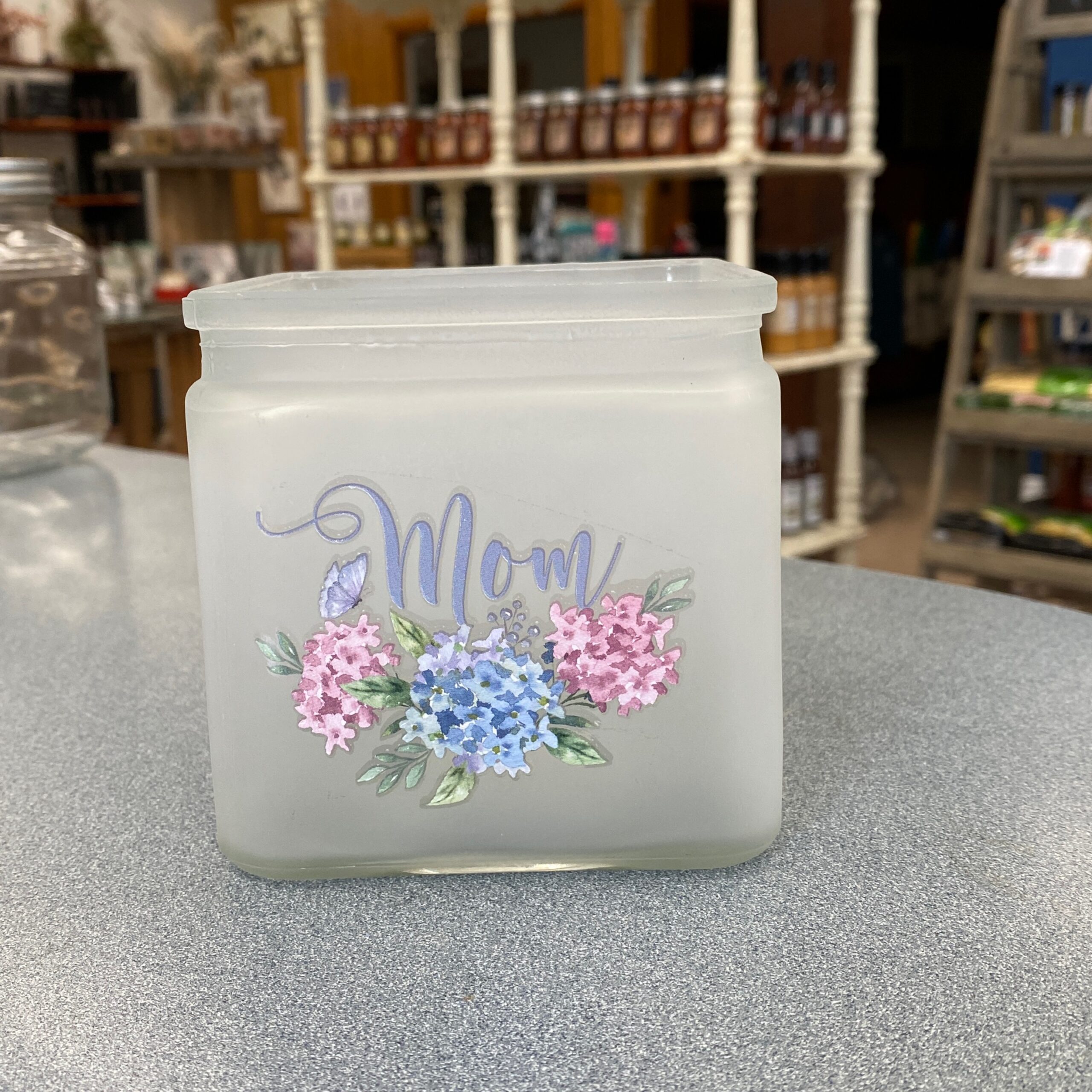 Mom cube with flowers